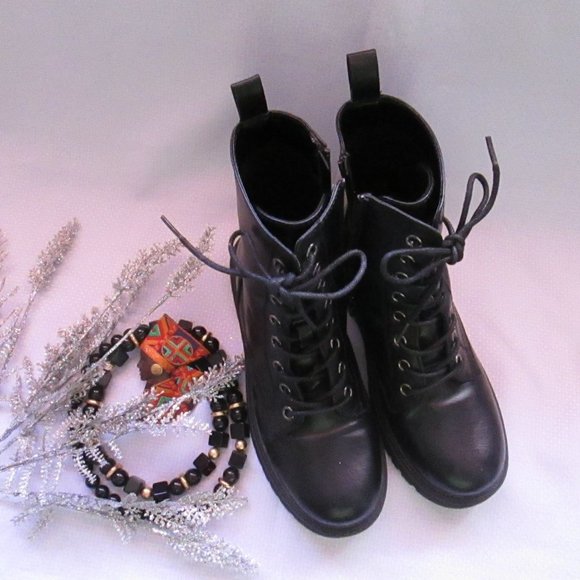 💥SO REINDEER WOMEN’S COMBAT BOOTS BLACK💥 WORN ONCE. EXCELLENT CONDITION; tag. - Picture 3 of 16